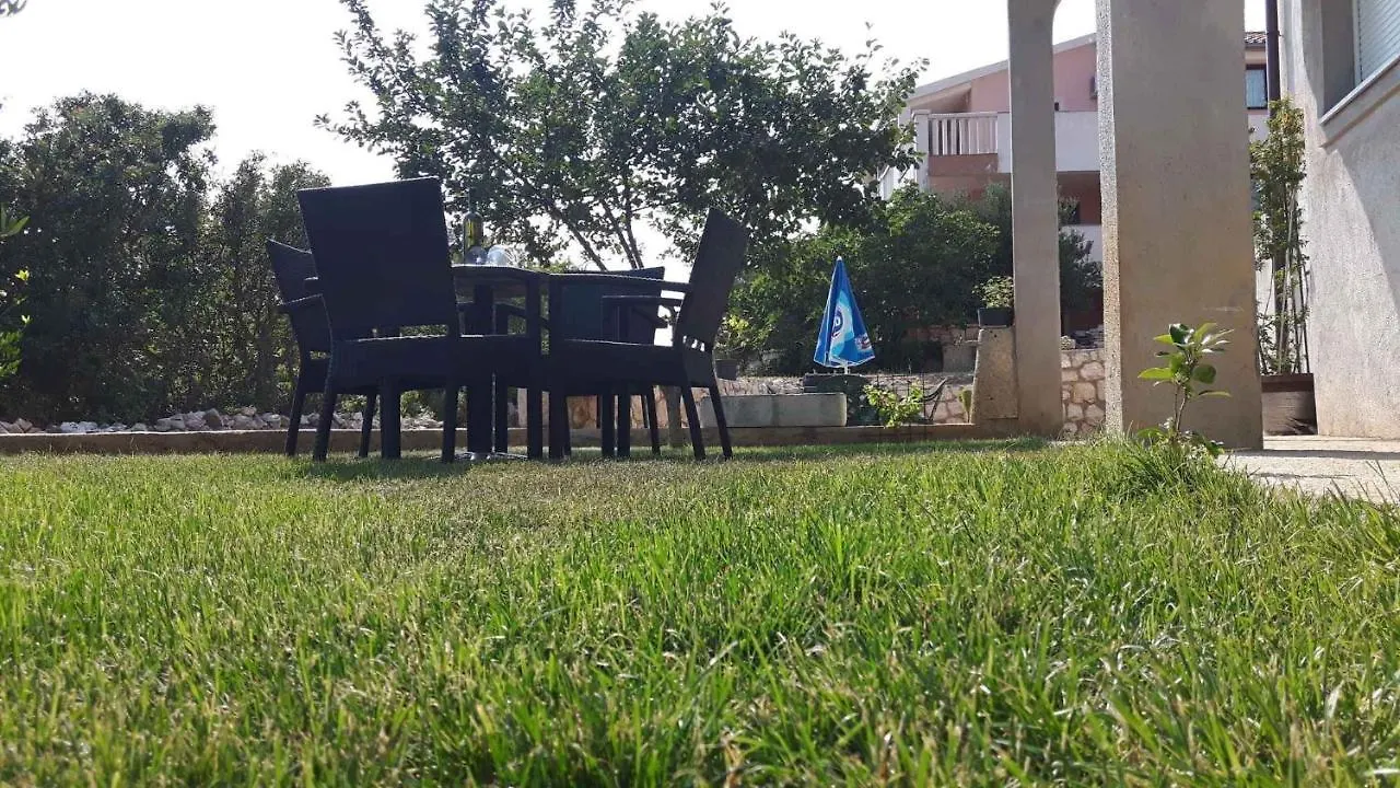 Two-Bedroom Apartment In Maslenica I 0*,