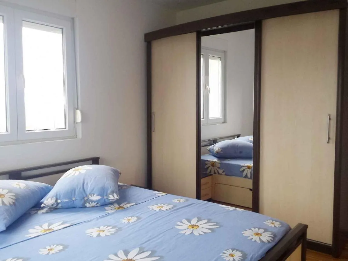 Two-Bedroom Apartment In Maslenica I